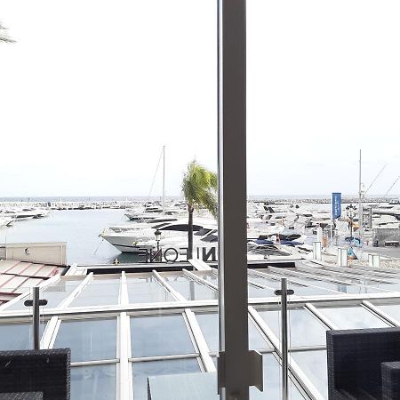 Ferienwohnung Front Port Line Sleeps 6 Marbella Exterior foto