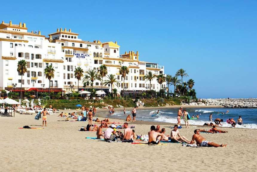 Ferienwohnung Front Port Line Sleeps 6 Marbella Exterior foto
