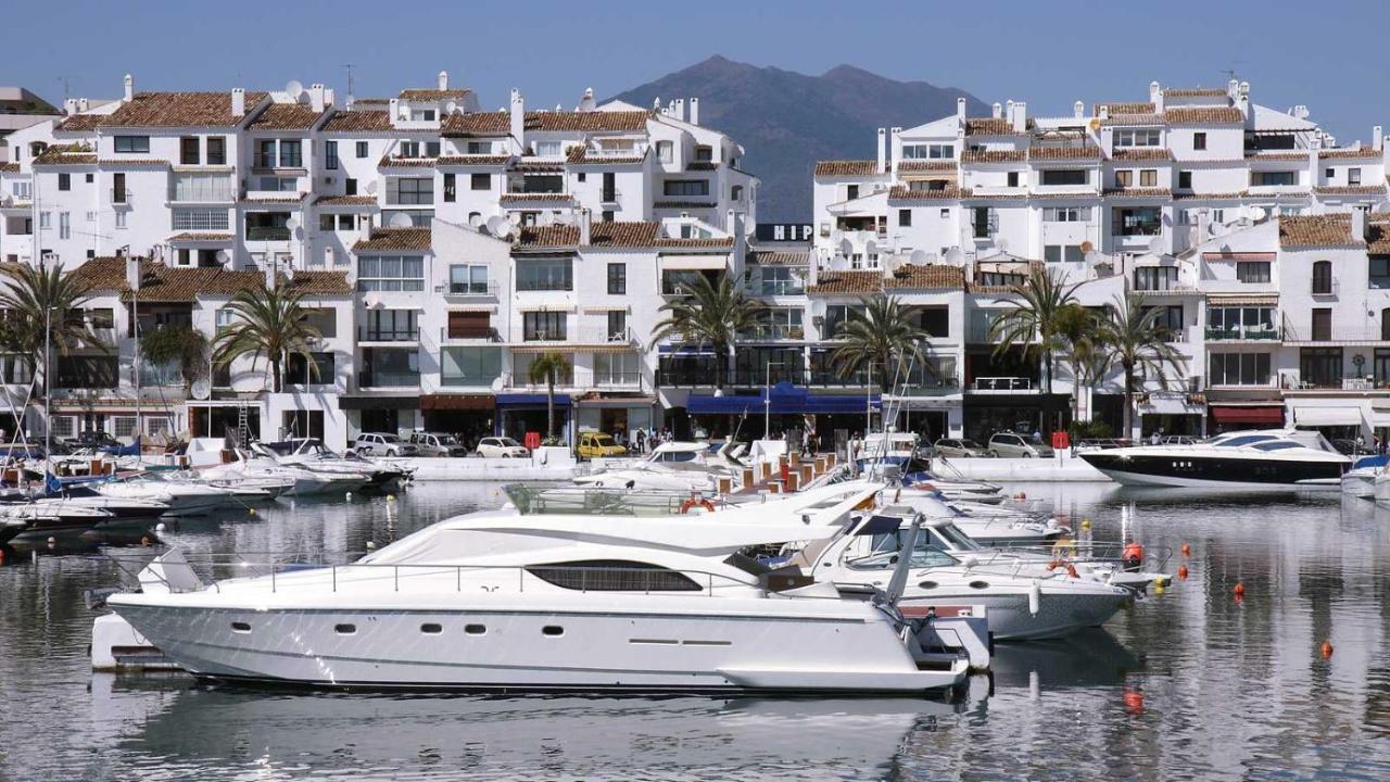 Ferienwohnung Front Port Line Sleeps 6 Marbella Exterior foto